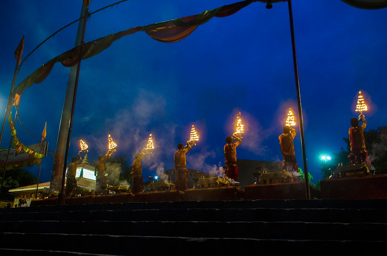 Subah-e-Banaras & Aarti Masterclass: Raw Varanasi Guide